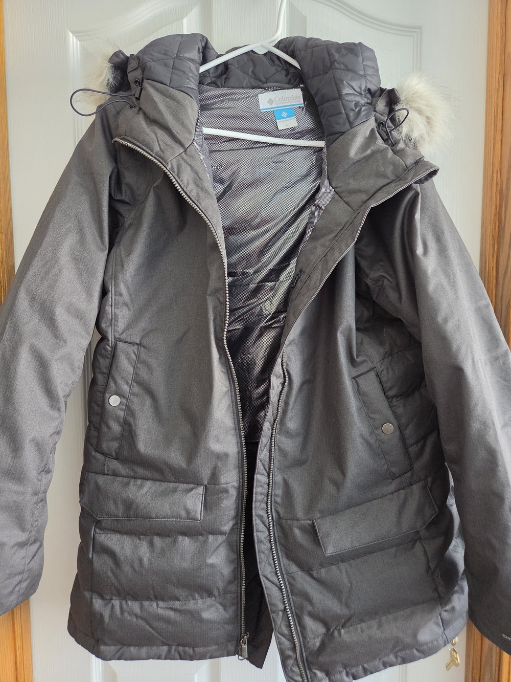 Columbia Women's Dark Gray Insulated Hooded Winter Jacket